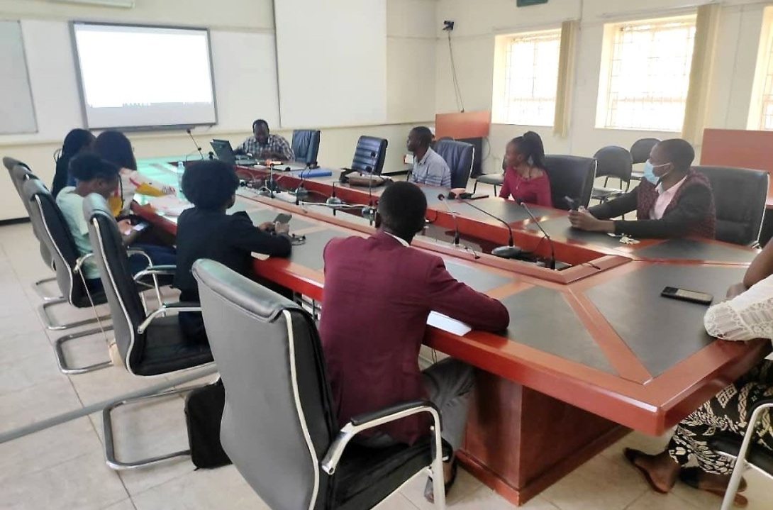 The DICTS Team conducts a training for Student Leaders of the College of Humanities and Social Sciences (CHUSS) on 23rd February 2022 in the CHUSS Smart Room, Makerere University.